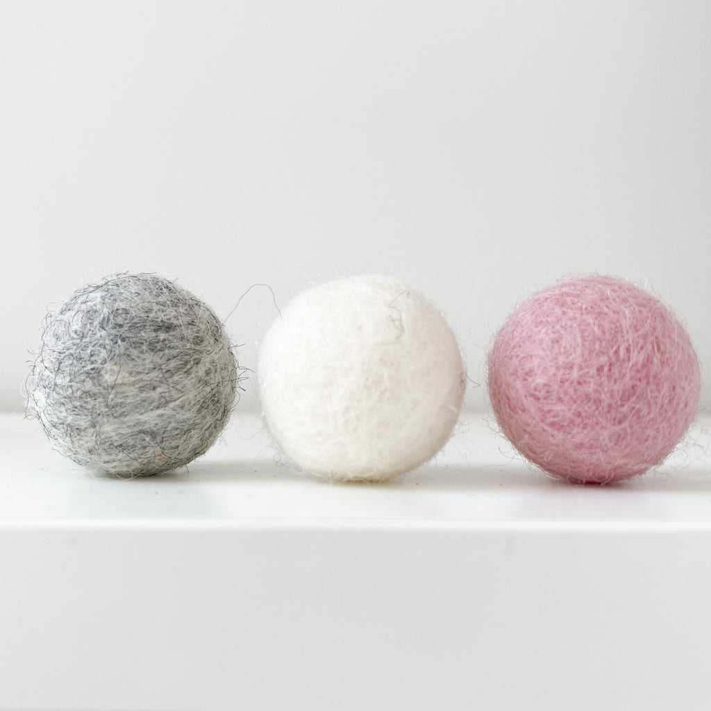 Curtain Felt Ball Tie Backs in Dusty Pink, White and Grey - stoneandcoshop