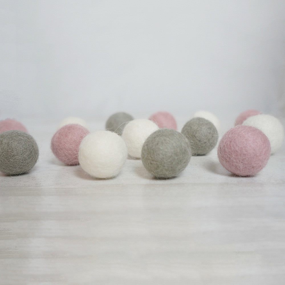 Stone and Co Felt Ball Pom Garland Dusty Pink, Dove Grey and White - stoneandcoshop
