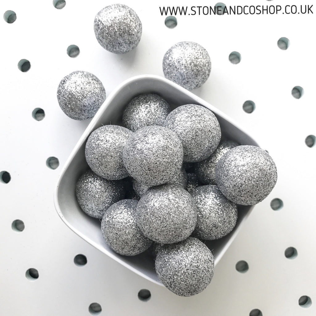 Stone & Co Felt Ball Pom Pom And Feather Dream Catcher - stoneandcoshop